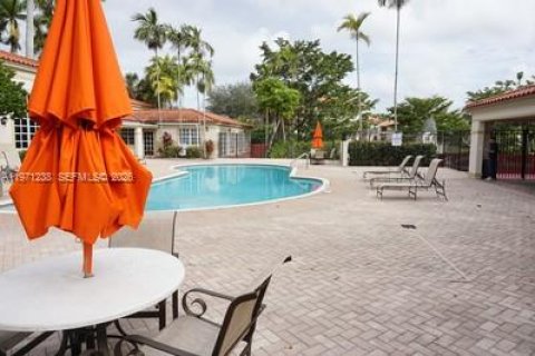 Condominio en alquiler en Sunrise, Florida, 3 dormitorios, 112.97 m2 № 2044074 - foto 9