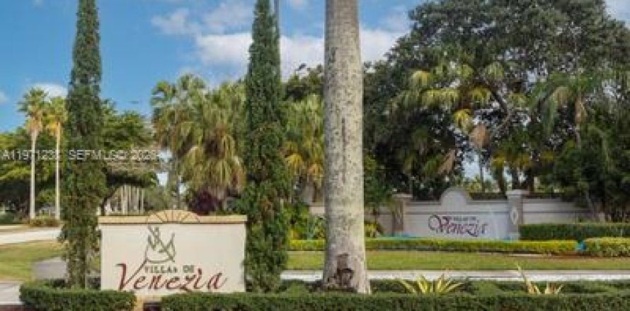 Condominio en Sunrise, Florida, 3 dormitorios  № 2044074