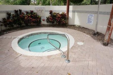 Condominio en alquiler en Sunrise, Florida, 3 dormitorios, 112.97 m2 № 2044074 - foto 10