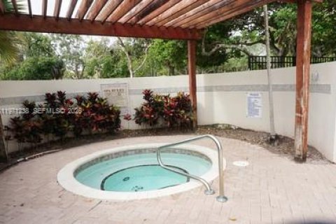 Condominio en alquiler en Sunrise, Florida, 3 dormitorios, 112.97 m2 № 2044074 - foto 11