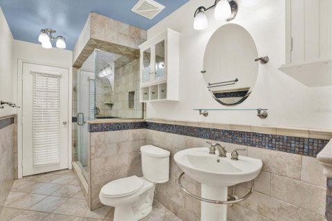 Casa en venta en New Port Richey, Florida, 4 dormitorios, 194.54 m2 № 1907551 - foto 19