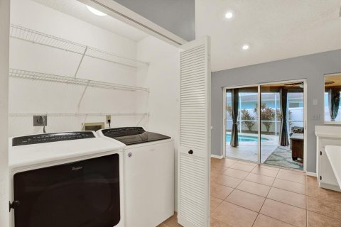 Casa en venta en New Port Richey, Florida, 4 dormitorios, 194.54 m2 № 1907551 - foto 24