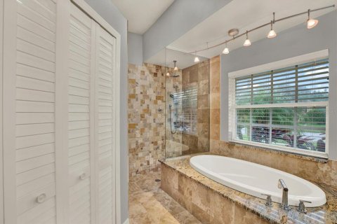 Casa en venta en New Port Richey, Florida, 4 dormitorios, 194.54 m2 № 1907551 - foto 16