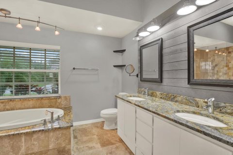 Casa en venta en New Port Richey, Florida, 4 dormitorios, 194.54 m2 № 1907551 - foto 15