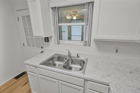 Villa ou maison à louer à Holly Hill, Floride: 2 chambres, 93.27 m2 № 2400934 - photo 14