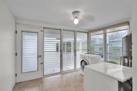 Villa ou maison à louer à Holly Hill, Floride: 2 chambres, 93.27 m2 № 2400934 - photo 17