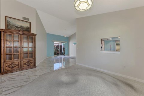House in Englewood, Florida 2 bedrooms, 132.01 sq.m. № 1213529 - photo 25