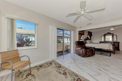 House in Englewood, Florida 2 bedrooms, 132.01 sq.m. № 1213529 - photo 29