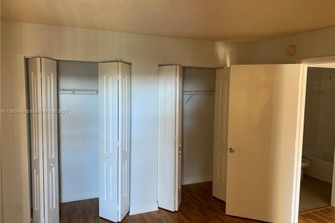 Condominio en venta en Tamarac, Florida, 2 dormitorios, 89 m2 № 1933265 - foto 9