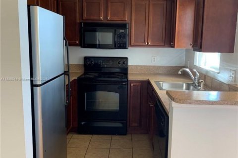 Condominio en venta en Tamarac, Florida, 2 dormitorios, 89 m2 № 1933265 - foto 11