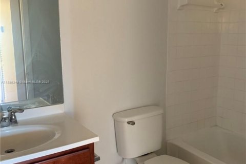 Condominio en venta en Tamarac, Florida, 2 dormitorios, 89 m2 № 1933265 - foto 5