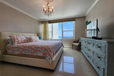 Copropriété à louer à Hollywood, Floride: 2 chambres, 103.12 m2 № 1925964 - photo 13