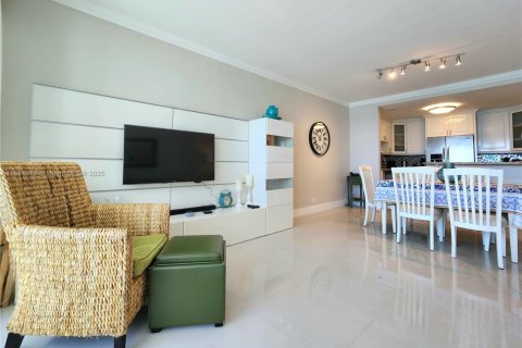 Copropriété à louer à Hollywood, Floride: 2 chambres, 103.12 m2 № 1925964 - photo 11