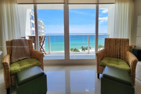 Copropriété à louer à Hollywood, Floride: 2 chambres, 103.12 m2 № 1925964 - photo 3