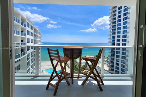 Condo à Hollywood, Floride, 2 chambres  № 1925964