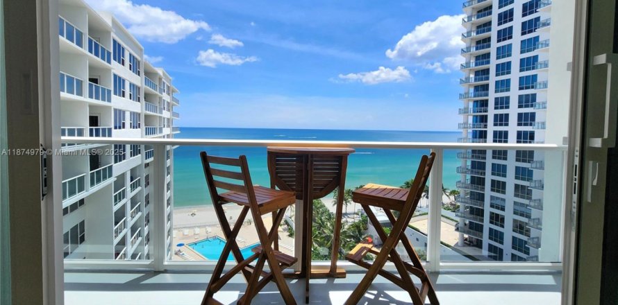 Condo à Hollywood, Floride, 2 chambres  № 1925964