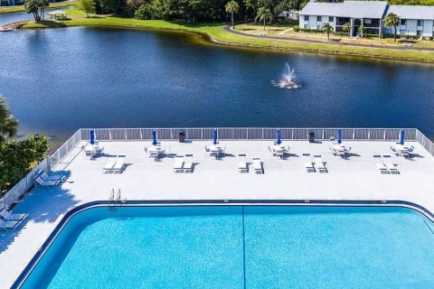 Copropriété à vendre à West Palm Beach, Floride: 2 chambres, 98.85 m2 № 1159545 - photo 1