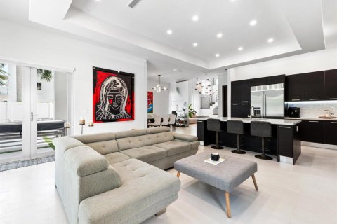 Villa ou maison à vendre à Doral, Floride: 4 chambres, 326.64 m2 № 2077771 - photo 13