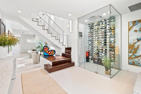 Villa ou maison à vendre à Doral, Floride: 4 chambres, 326.64 m2 № 2077771 - photo 3
