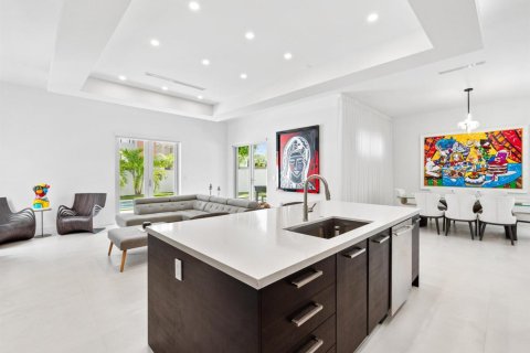 Villa ou maison à vendre à Doral, Floride: 4 chambres, 326.64 m2 № 2077771 - photo 10