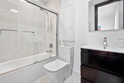 Villa ou maison à vendre à Doral, Floride: 4 chambres, 326.64 m2 № 2077771 - photo 29