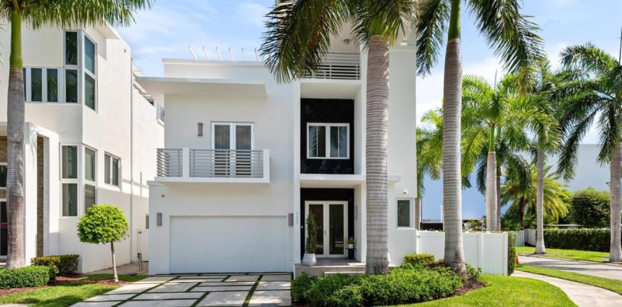 Villa ou maison à Doral, Floride 4 chambres, 326.64 m2 № 2077771