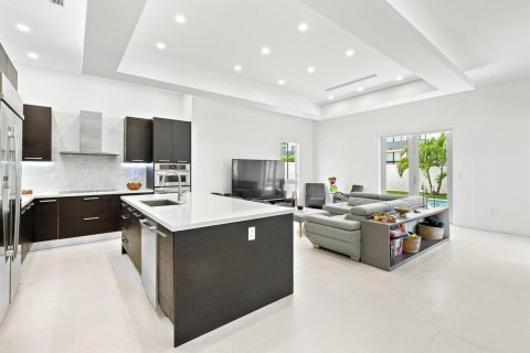 Villa ou maison à vendre à Doral, Floride: 4 chambres, 326.64 m2 № 2077771 - photo 11