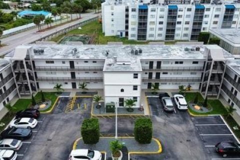 Condo in Miami, Florida, 1 bedroom  № 2362914