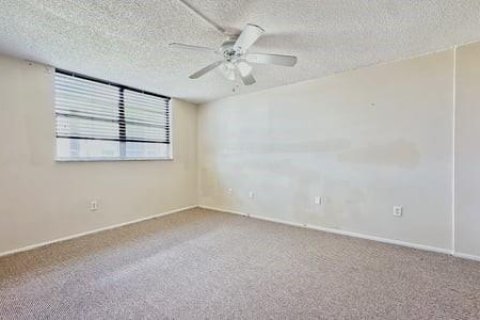 Condo in Miami, Florida, 1 bedroom  № 2362914 - photo 8