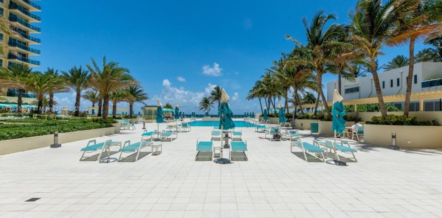 Condo à Hollywood, Floride, 1 chambre № 1820348