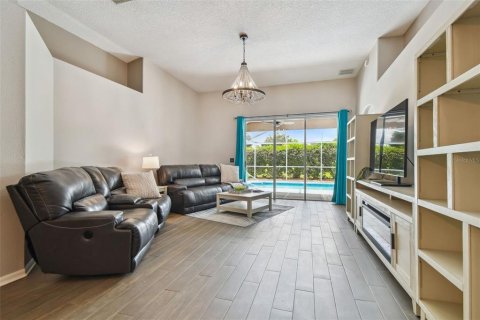 House in Lutz, Florida 4 bedrooms, 173.91 sq.m. № 1661881 - photo 19