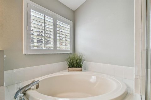 House in Lutz, Florida 4 bedrooms, 173.91 sq.m. № 1661881 - photo 30