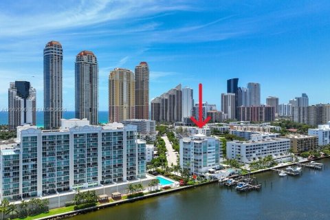 Condominio en venta en Sunny Isles Beach, Florida, 2 dormitorios, 101.26 m2 № 2068335 - foto 25