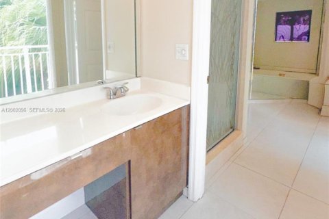 Condominio en venta en Sunny Isles Beach, Florida, 2 dormitorios, 101.26 m2 № 2068335 - foto 13