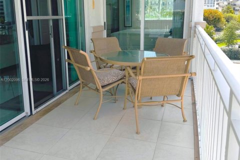Condominio en venta en Sunny Isles Beach, Florida, 2 dormitorios, 101.26 m2 № 2068335 - foto 7