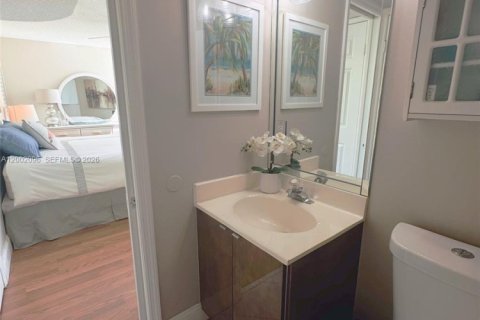 Condominio en venta en Sunny Isles Beach, Florida, 2 dormitorios, 101.26 m2 № 2068335 - foto 18