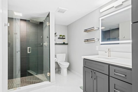 Condo in Fort Lauderdale, Florida, 3 bedrooms № 2249628 - photo 13