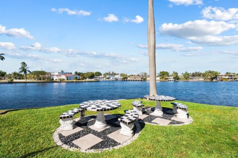 Condo in Fort Lauderdale, Florida, 3 bedrooms № 2249628 - photo 25