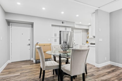 Condo in Fort Lauderdale, Florida, 3 bedrooms № 2249628 - photo 6