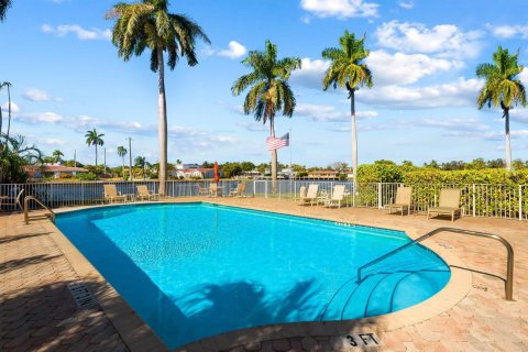 Condo in Fort Lauderdale, Florida, 3 bedrooms № 2249628 - photo 22