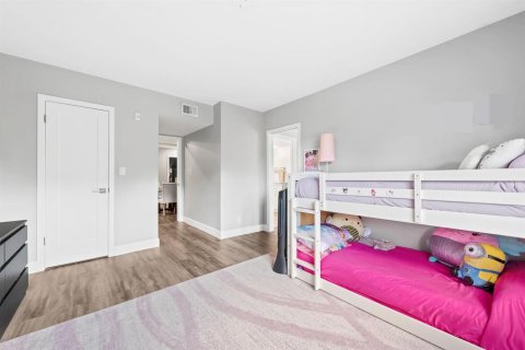 Condo in Fort Lauderdale, Florida, 3 bedrooms № 2249628 - photo 19