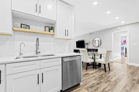 Condo in Fort Lauderdale, Florida, 3 bedrooms № 2249628 - photo 5