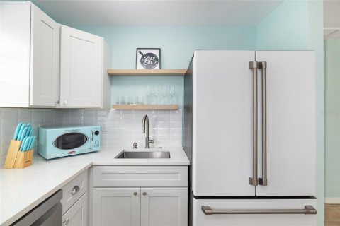 House in Sarasota, Florida 1 bedroom, 53.51 sq.m. № 1518091 - photo 5