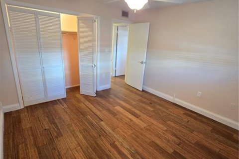 Condominio en alquiler en Belleair, Florida, 2 dormitorios, 99.87 m2 № 1829561 - foto 9