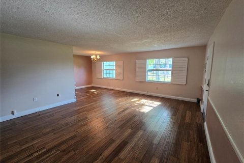 Condominio en alquiler en Belleair, Florida, 2 dormitorios, 99.87 m2 № 1829561 - foto 3