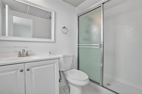 Condo in Lauderdale Lakes, Florida, 2 bedrooms  № 2060720 - photo 8