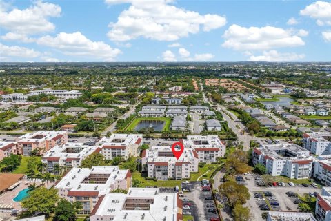 Condo in Lauderdale Lakes, Florida, 2 bedrooms  № 2060720 - photo 22