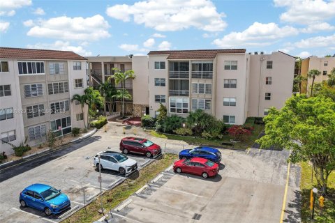 Condo in Lauderdale Lakes, Florida, 2 bedrooms  № 2060720 - photo 23