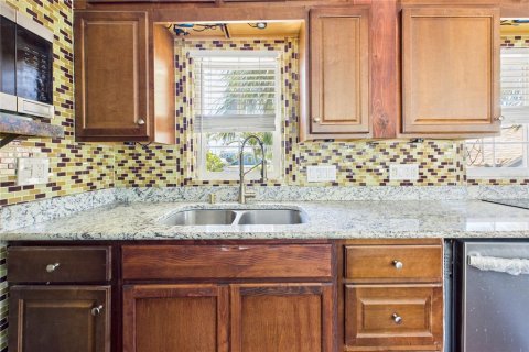 Casa en venta en Madeira Beach, Florida, 4 dormitorios, 162.11 m2 № 1636912 - foto 29