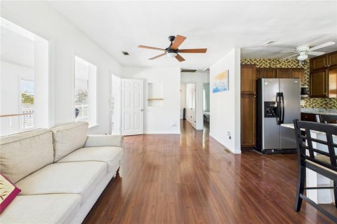 Casa en venta en Madeira Beach, Florida, 4 dormitorios, 162.11 m2 № 1636912 - foto 19